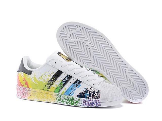 adidas superstar motif